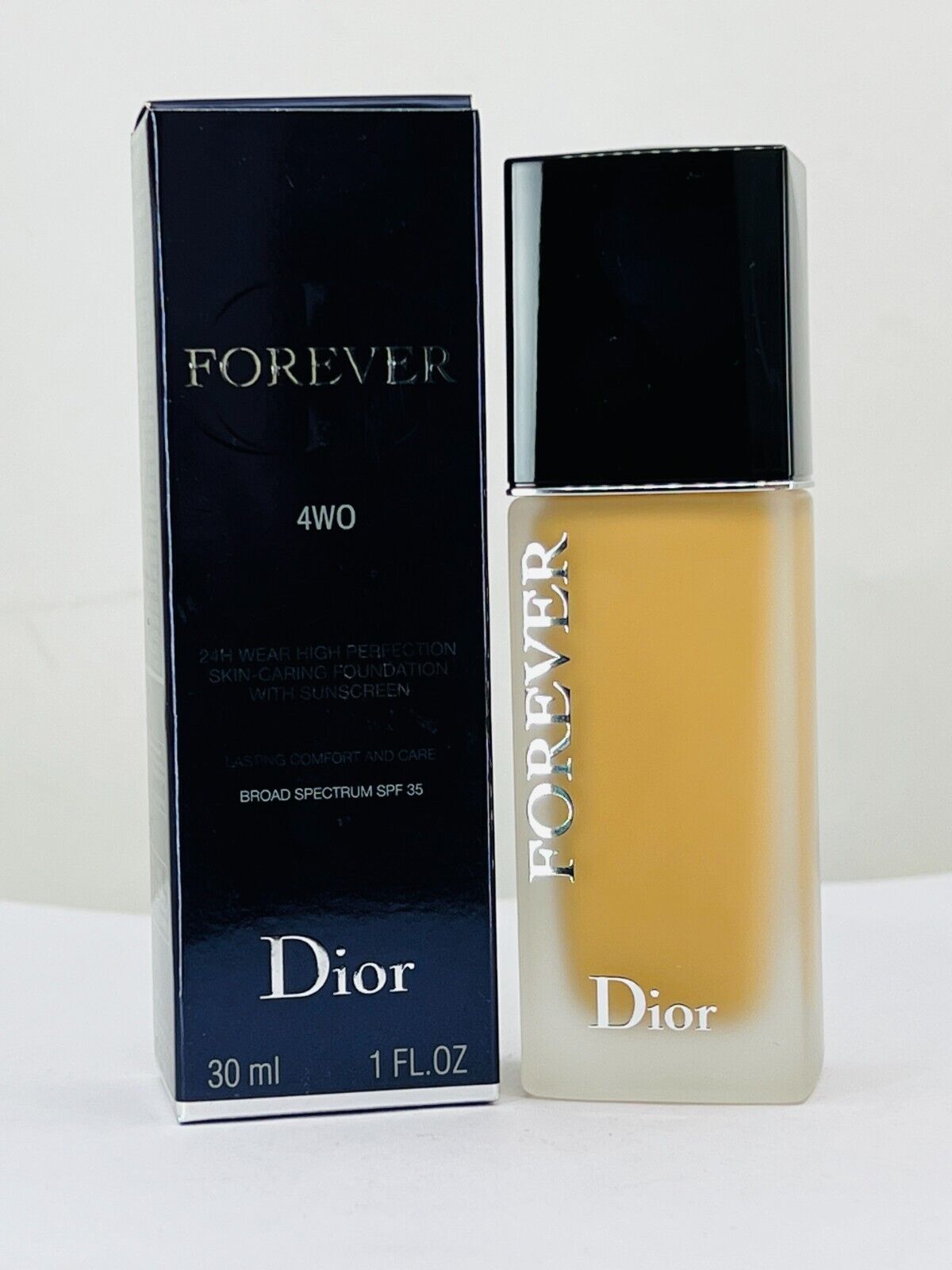 Dior Forever Foundation -4W0 - 1 fl oz / 30 ml SPF 35 (NIB)