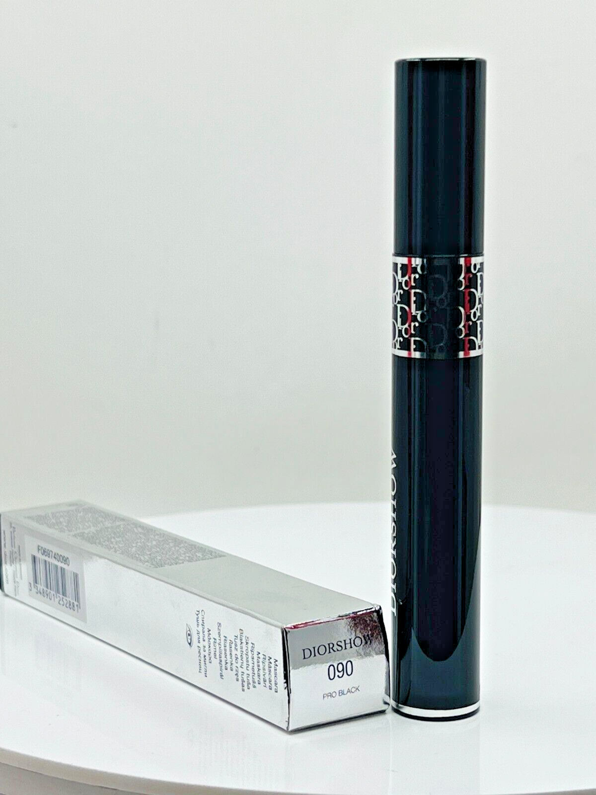 CHRISTIAN DIOR DIORSHOW MASCARA BUILDABLE VOLUME IN 090 PRO BLACK 0.33oz (NIB)