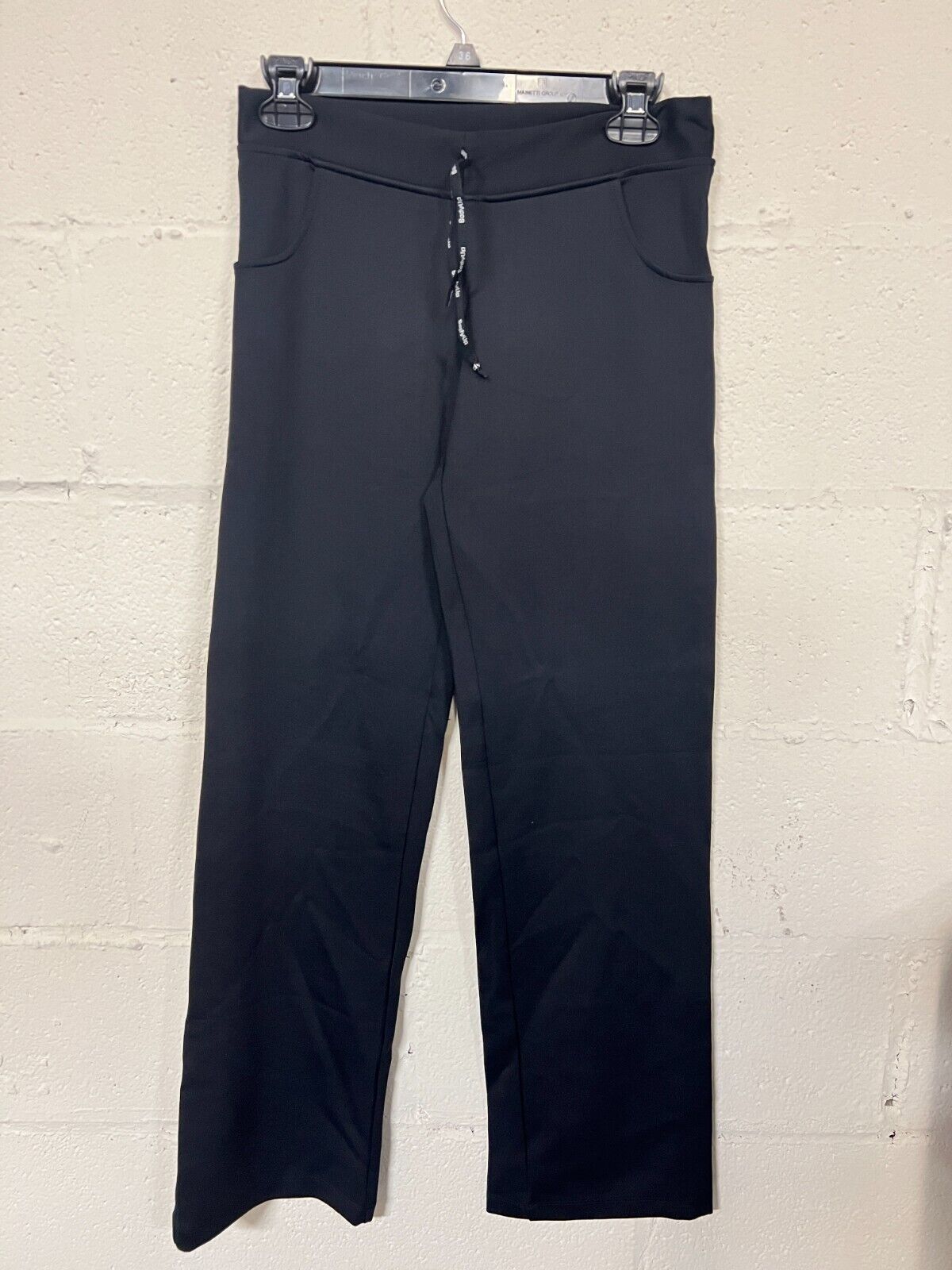 BODY UP FLARE PANT BLACK SIZE:M - NEW