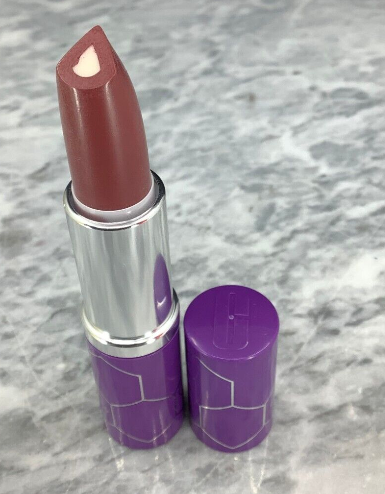 Clinique dramatically different LIPSTICK 50 DIFFERENT GRAPE ROUGE A LEVRES!!