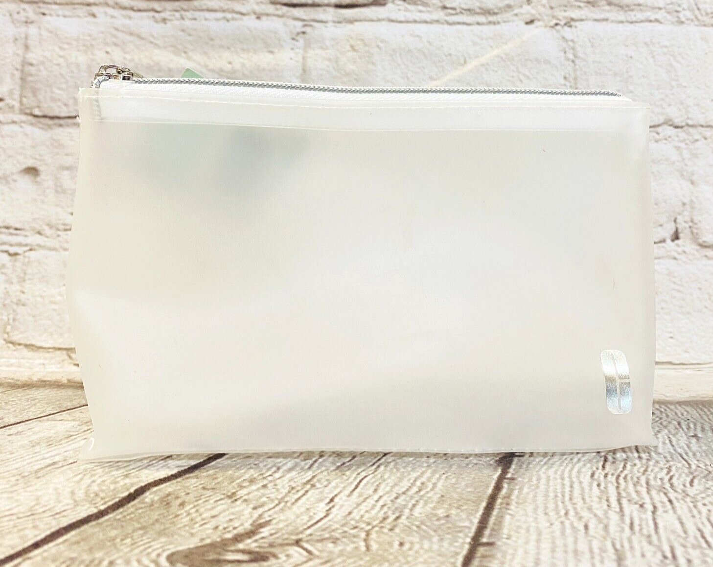 CLINIQUE Beauty Transparent White Travel Pouch Toiletry Clutch Cosmetic Bag