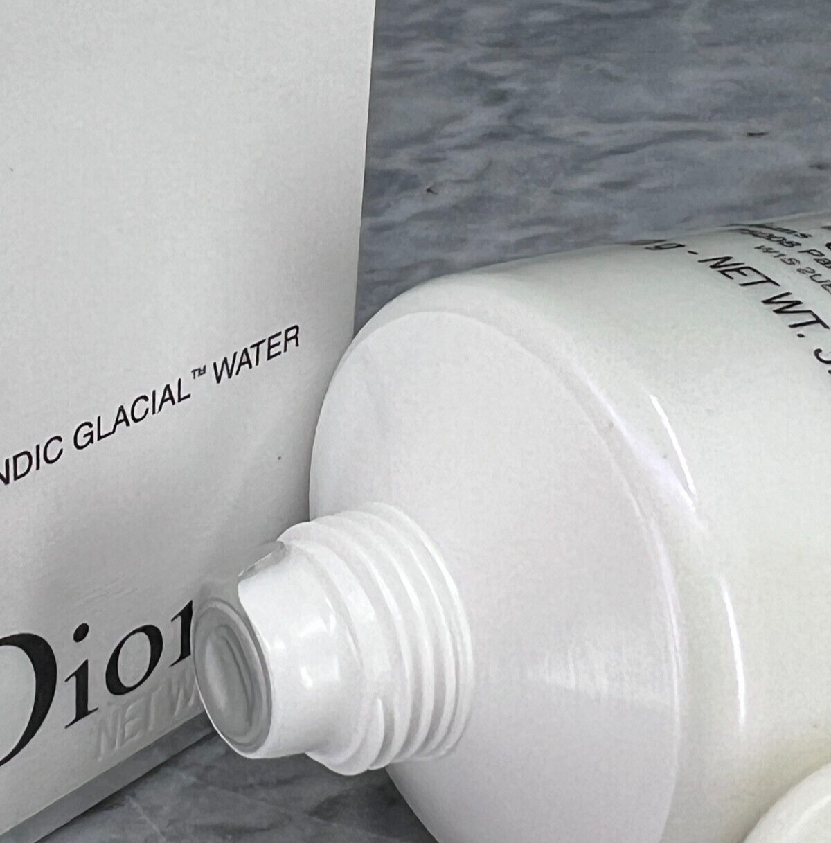 Diorsnow essence of light purifying brightening foam face cleanser - 3.8oz - NIB