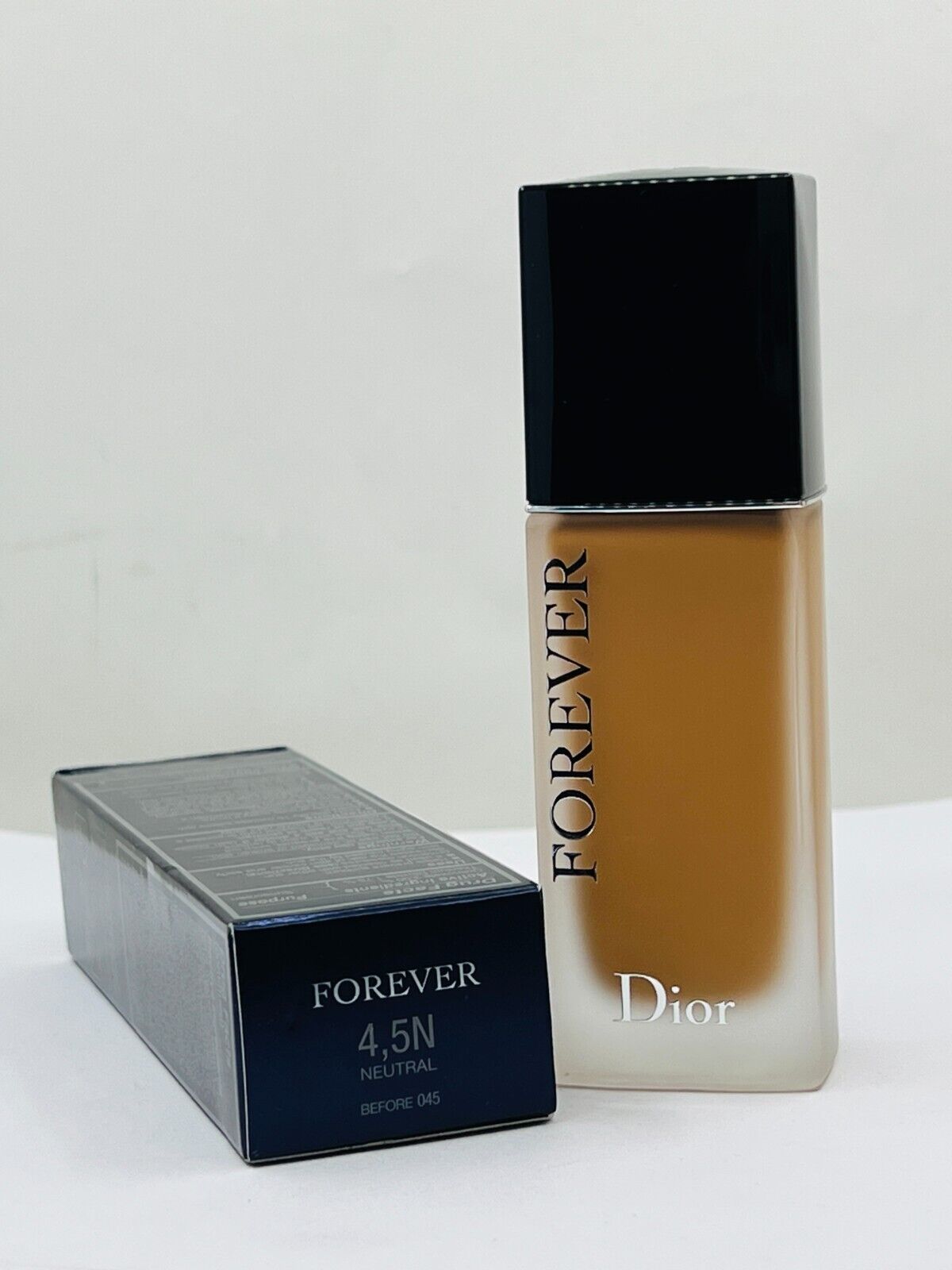 Dior Forever Foundation -4,5N - 1 fl oz / 30 ml SPF 35 (NIB)