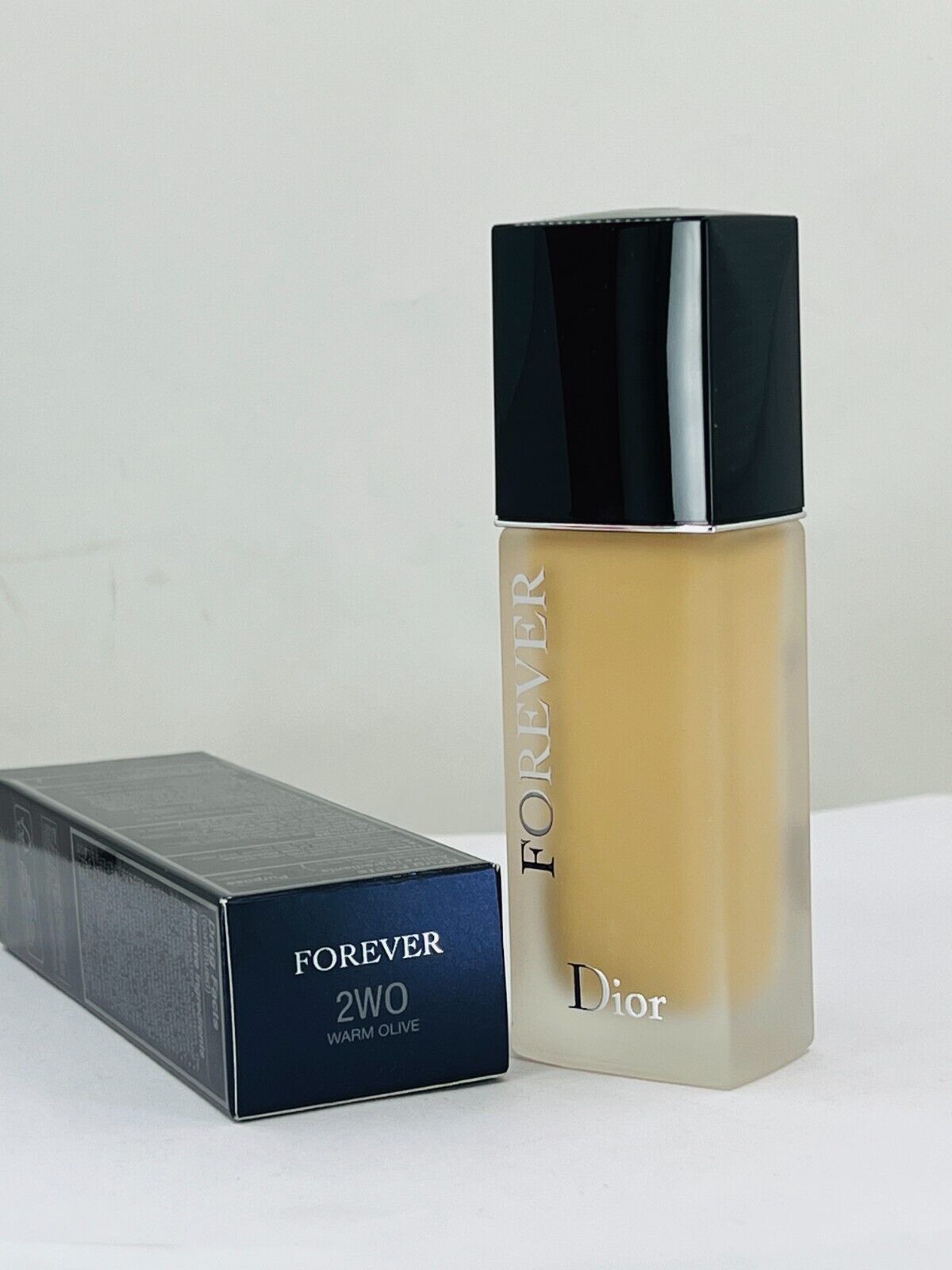 Dior Forever Foundation -2W0 - 1 fl oz / 30 ml SPF 35 (NIB)