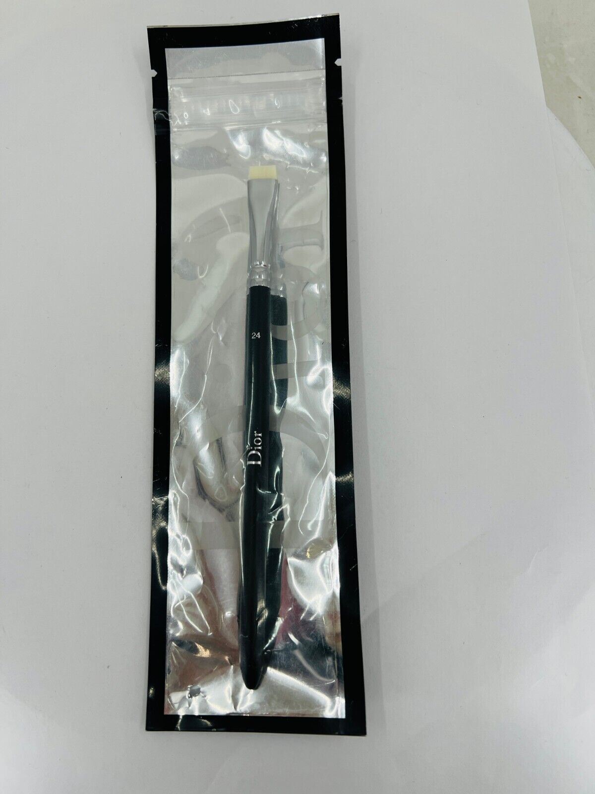 Christian Dior Backstage Eyeliner Brush #24 (New)