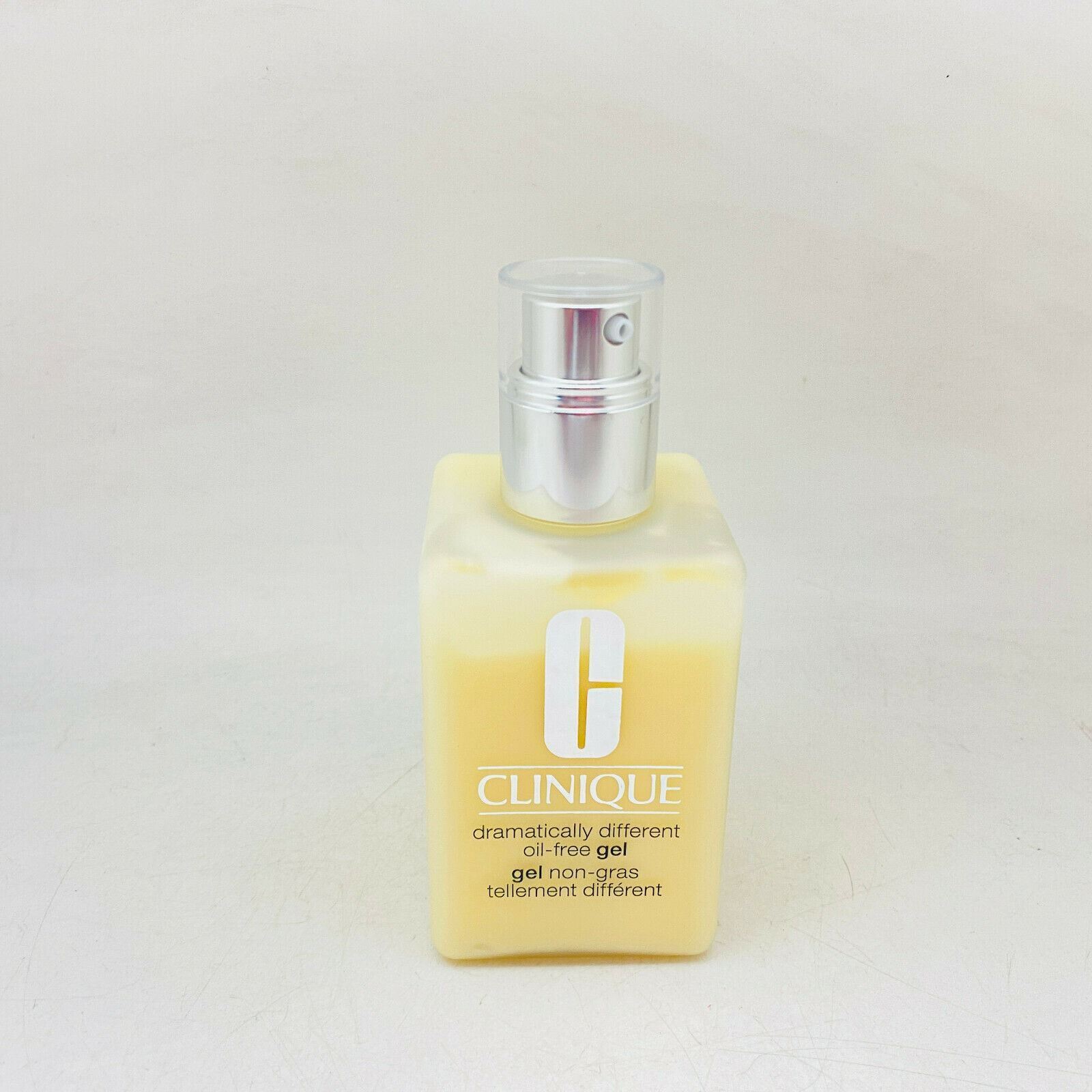 Clinique  Dramatically Different Oil Control Gel  - 6.7fl oz/ 200mL - BOXLESS