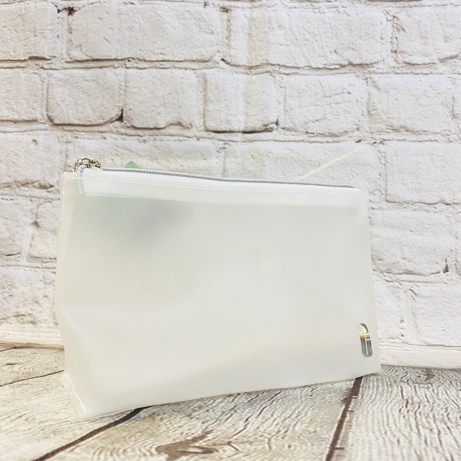 CLINIQUE Beauty Transparent White Travel Pouch Toiletry Clutch Cosmetic Bag