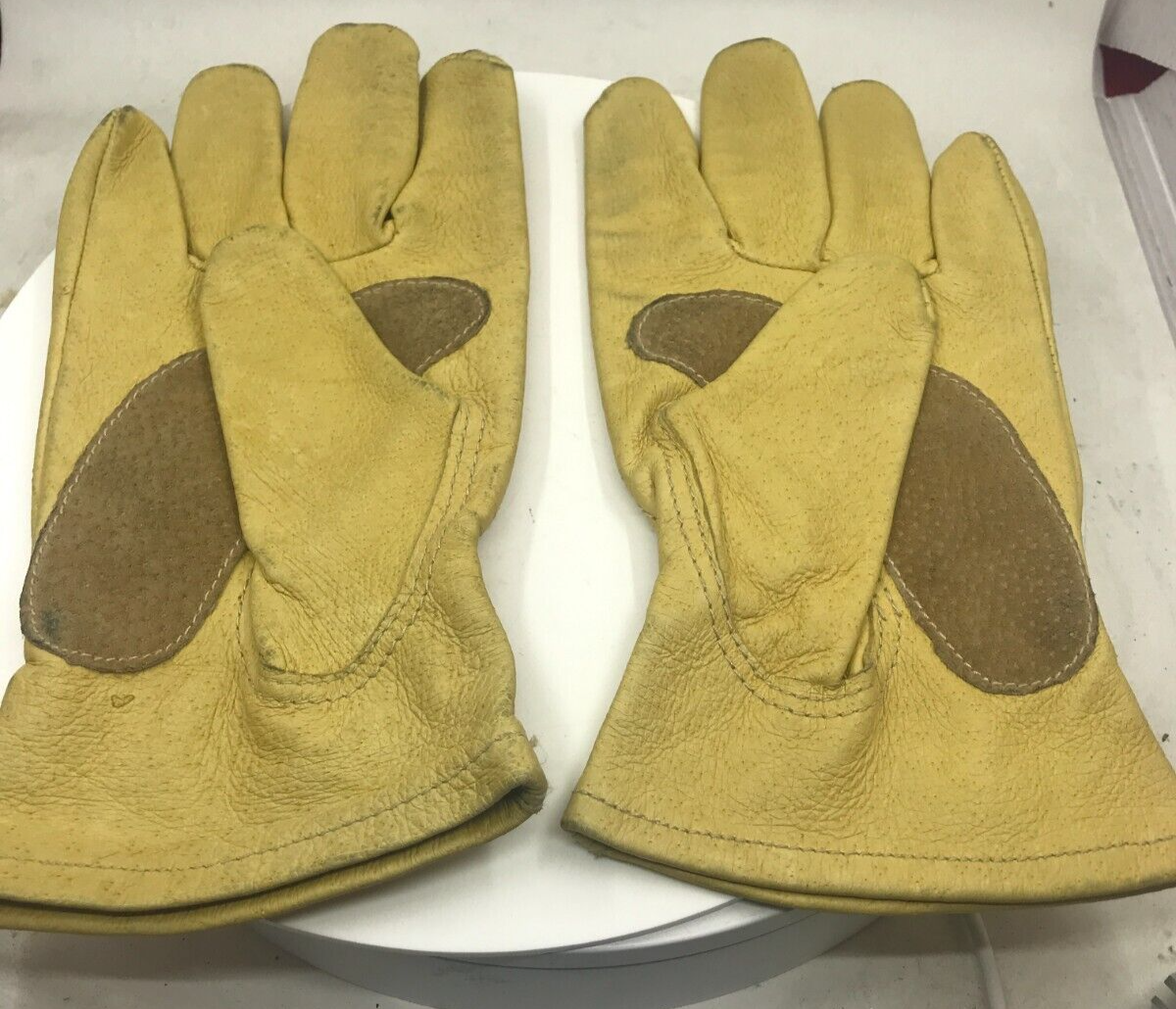 Wells Lamont Leather Insulated Gloves, Medium