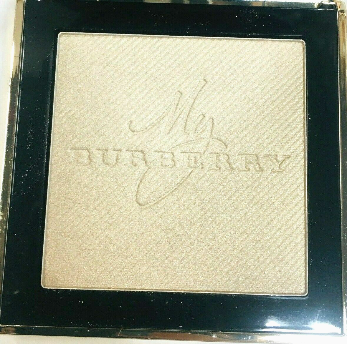 Burberry Gold Glow Fragranced Luminising Powder GOLD - No. 01 (10g./.35oz.)- NIB