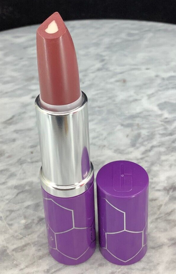 Clinique dramatically different LIPSTICK 50 DIFFERENT GRAPE ROUGE A LEVRES!!