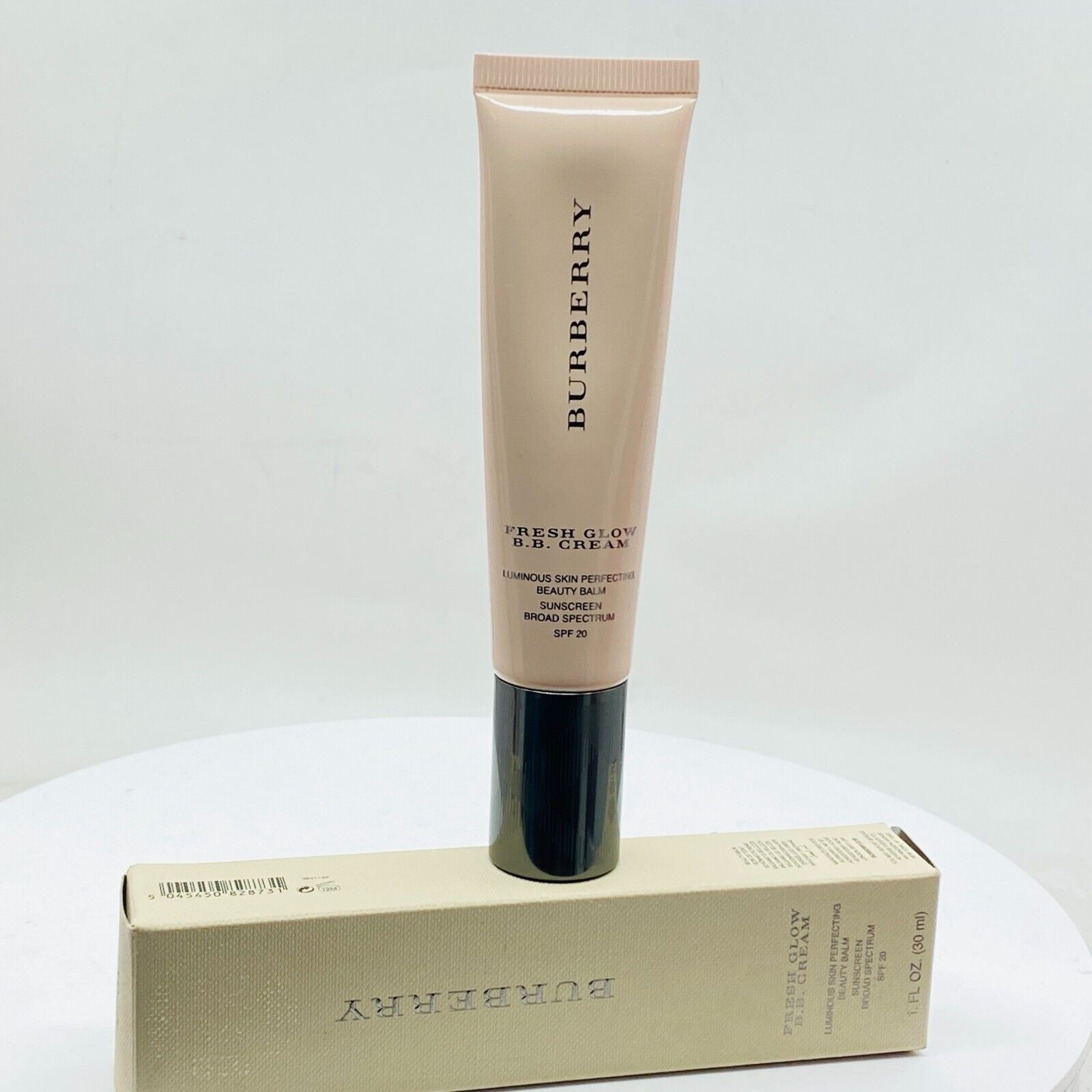 Burberry Fresh Glow B.B. Cream Luminous skin perfecting beauty balm #FAIR 01-NIB